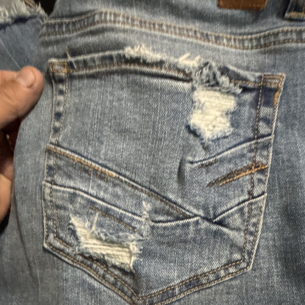 BKE Woman's Skinny Mid Rise Medium Wash Blue Denim Jeans Distressed 29x25 - Picture 4 of 10